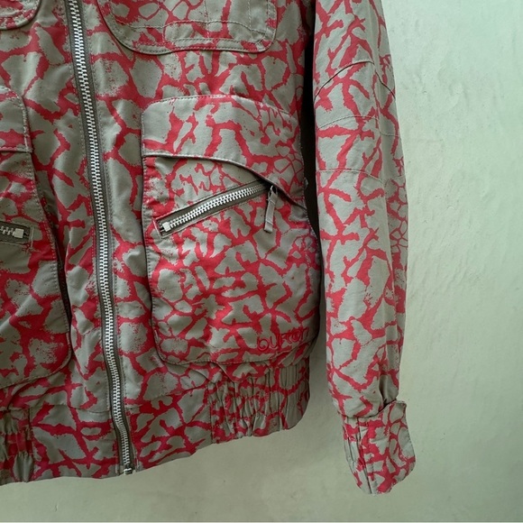 Burton Pink and Gray Ski Jacket - Picture 13 of 16